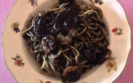 Espaguetis con Tinta de Calamar