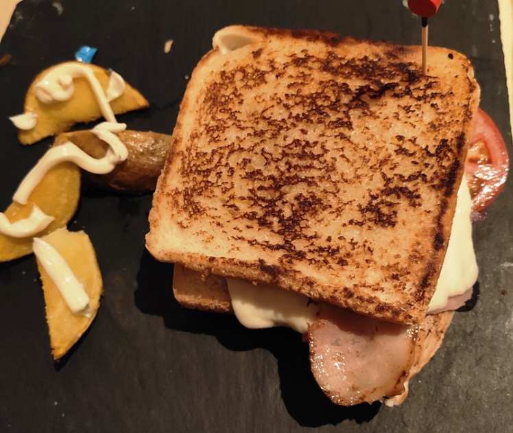 Sandwich Especial con Pollo
