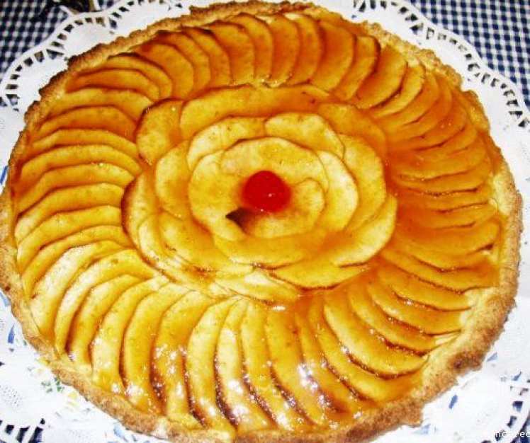 Tarta de Manzanas con Base de Galletas