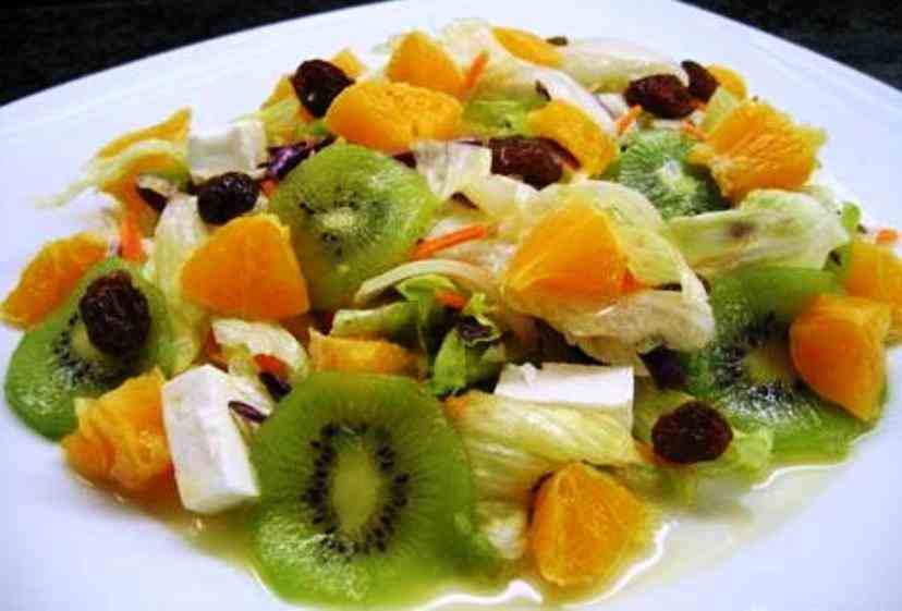 Receta Ensalada de Frutas con Lechuga y Queso | Mis Recetas